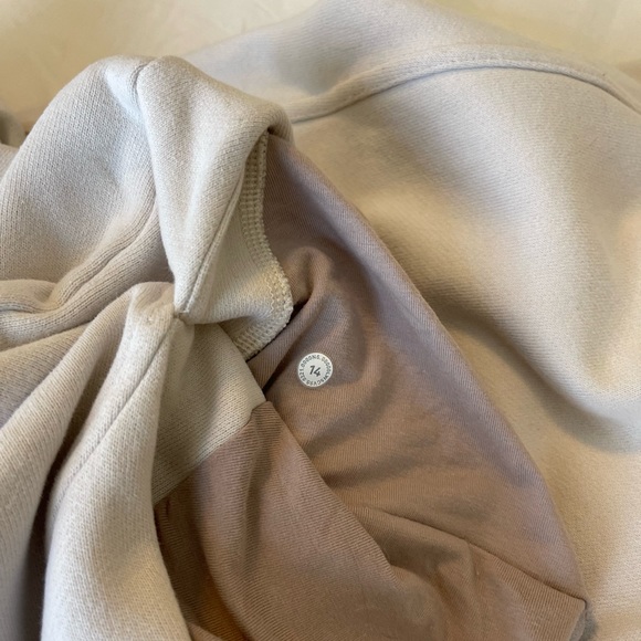 Lululemon Scuba Joggers – full length – White Opal – size 14 - VGUC - Picture 9 of 9